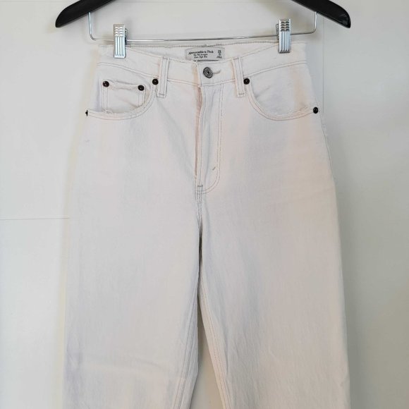 Abercrombie 90s Ultra High Rise Straight Leg Jeans - Picture 2 of 6